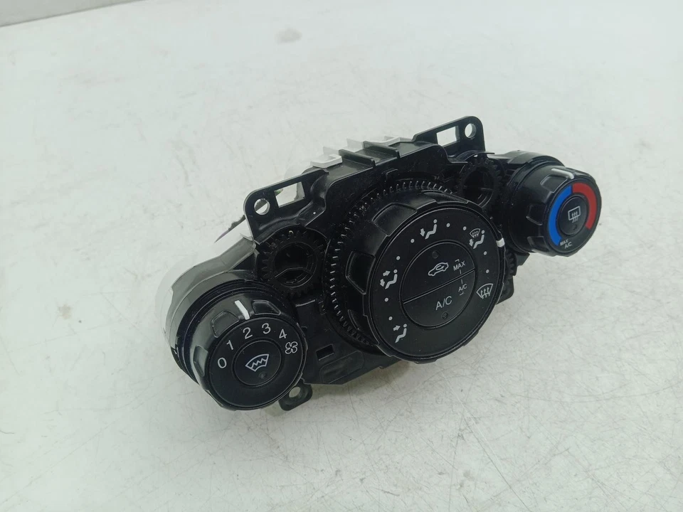 FORD FIESTA AC AIR CON HEAT CONTROL PANEL C1B1-19980-DE MK7 2012 - 2015 - Image 2 of 4
