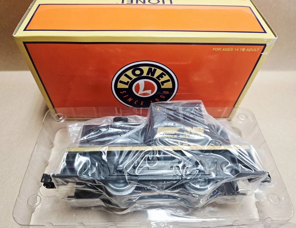 Lionel 6-58545 NORFOLK SOUTHERN Vulcan Switcher LCCA 2012 Banquet Gift/ NEW - Image 4 of 4