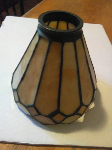VTG Tiffany Style Art stained glass tan Lamp leaded shade  6"