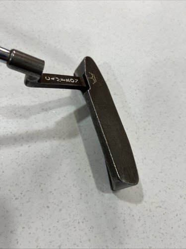 Scotty Cameron Oil Can Newport 2 The Art of putting Putter RH 35" - Picture 12 of 14