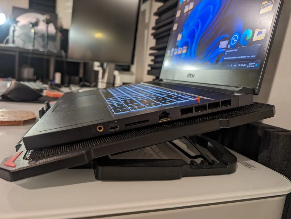 MSI Creator 15 15.6' i7-10875H 3(1+2) TB SSD, 64 RAM DDR4, RTX 2070 Super - Image 2 of 4