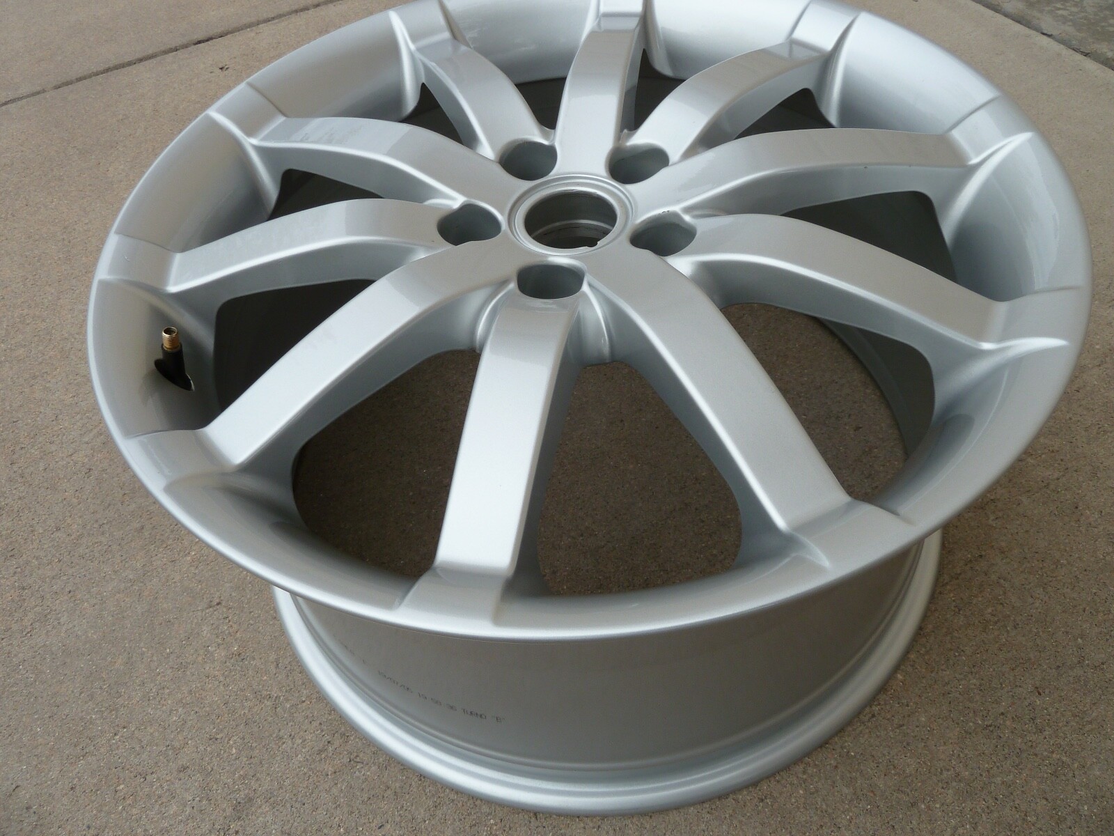 MINT 2004-2012 ASTON MARTIN DB9 REAR WHEEL OEM RIM 10 spoke 10x19" Silver 19"