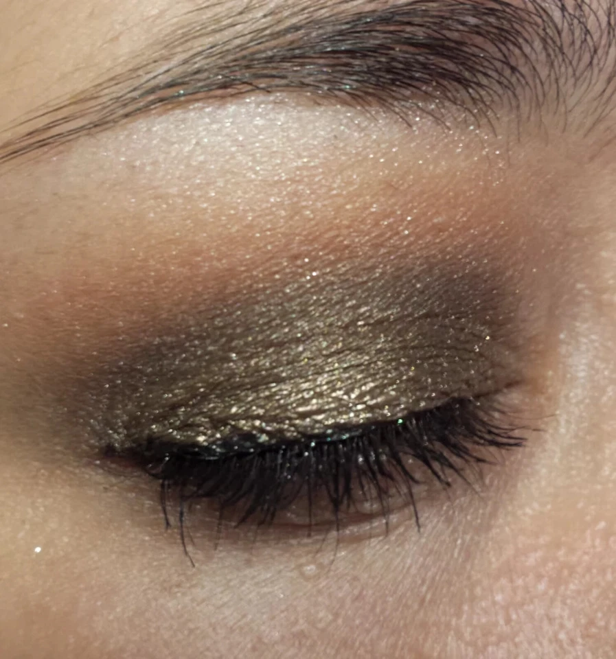 Avon SMOOTH MINERALS  Eyeshadow GOLDEN MOSS  M501 ~ NIB ~ NEXT DAY FAST SHIPPING - Image 3 of 4