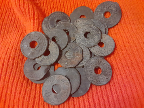 (1) 17-18th Century Palembang Tin Pitis Post Medieval Indonesian Shipwreck Coin