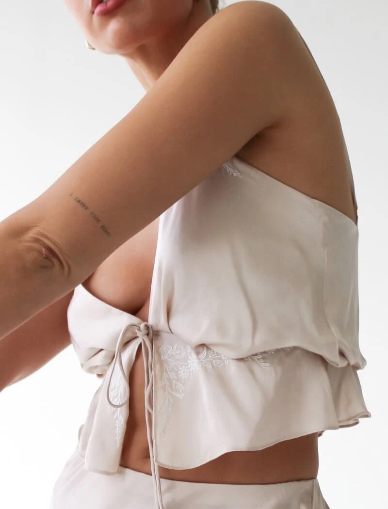 Rumored Wilder Top in Dove