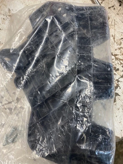 Right Side Head Lamp Bracket Fits 2013-2016 Dodge Dart Sedan 4-Door CH2509109 — 第 4/4 张图片