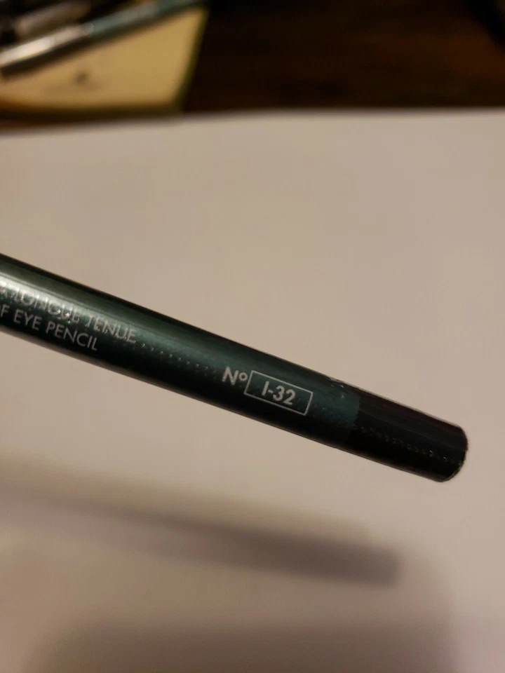 Aqua Xl Make Up forever I 32 - Image 2 of 2