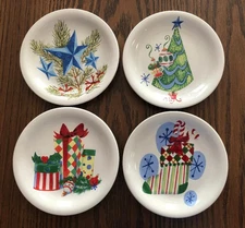 Designpac Inc Christmas Holiday Appetizer Snack Plates 6 1/4"D Set of 4