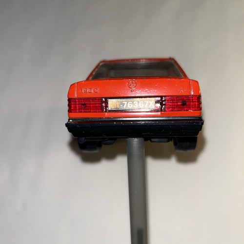 Vintage Burago Maßstab 1:25 Diecast 0105 - Mercedes-Benz 190 E rot Made in Italy - Bild 7 von 8