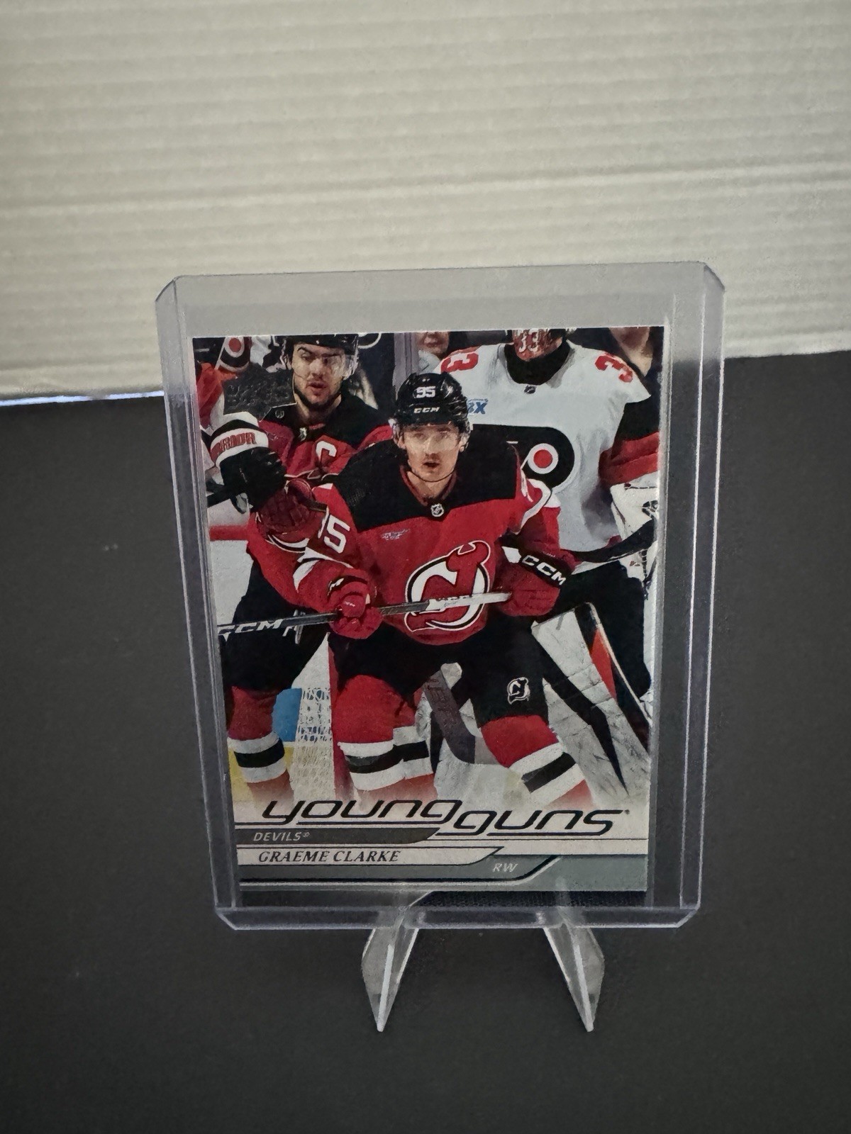 2024-25 Upper Deck Series 1 - Young Guns Graeme Clarke #224 (RC)