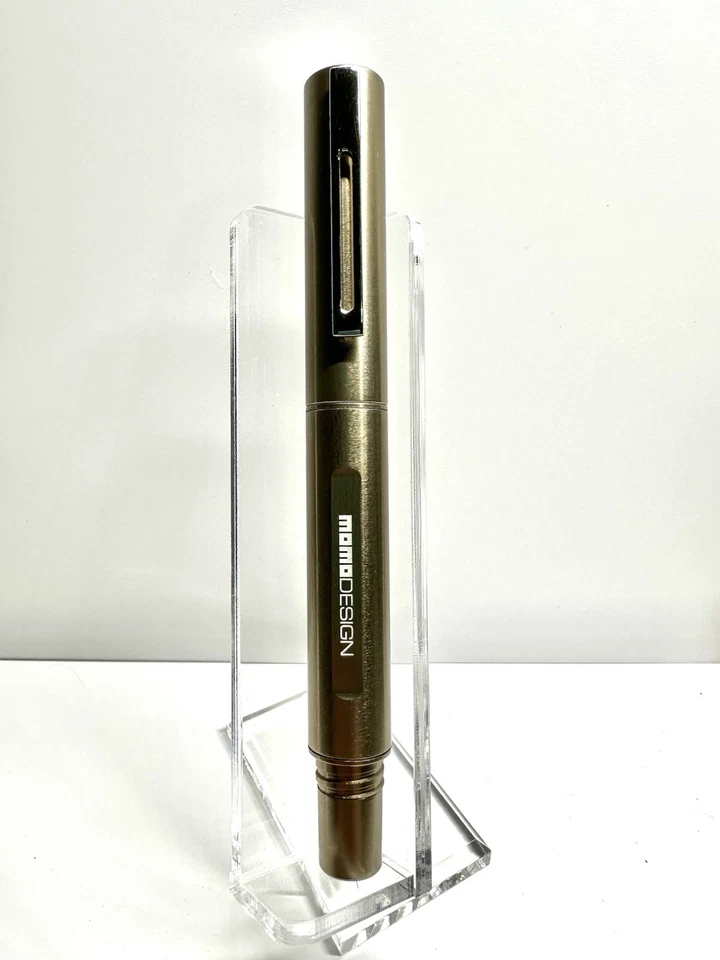 Bolígrafo Delta Momo Designs Alúmina Nuevo En Caja Foto 2 de 4