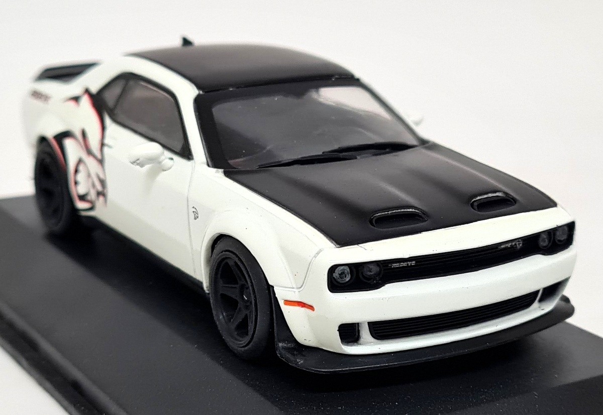 Solido 1/43 Dodge Challenger SRT Hellcat Redeye White 20 Diecast Scale Model Car
