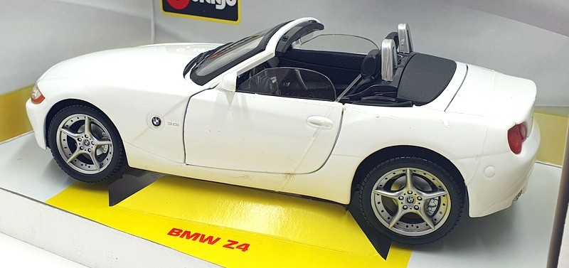 Burago 1/18 Scale Diecast 18-12001 BMW Z4 White