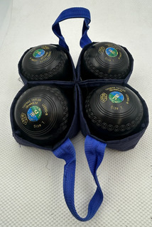 Thomas Taylor Size 1 Lawn Bowls in Carry Case AC8