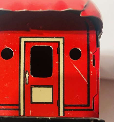 Marx 556 NYC Red Caboose - 6 Inch / 4 Wheel - Twisted Tab & Slot Coupler - Picture 10 of 10