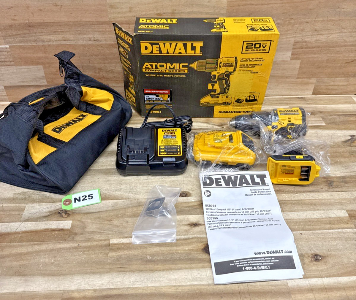 DEWALT ATOMIC 20V 1/2 in. Compact Series hammer  Drill/driver kit -N25