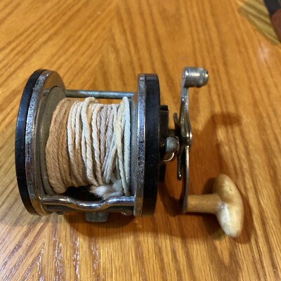 Moulinet de pêche vintage OCEAN CITY N° 112 en haute mer