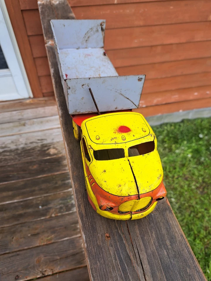 Camión de volteo lateral vintage Wyandotte rojo/amarillo de acero prensado Foto 2 de 4