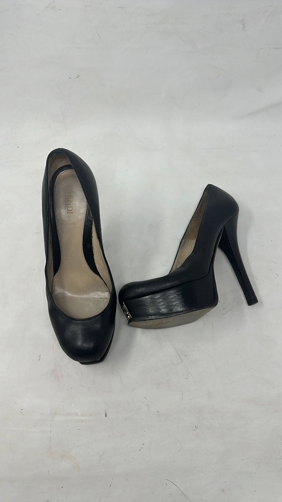 Fendi Decolette nappa nero plateau in pelle taglia 37