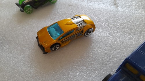 Hot wheels MATTEL lot de 5 voitures F - Picture 5 of 7