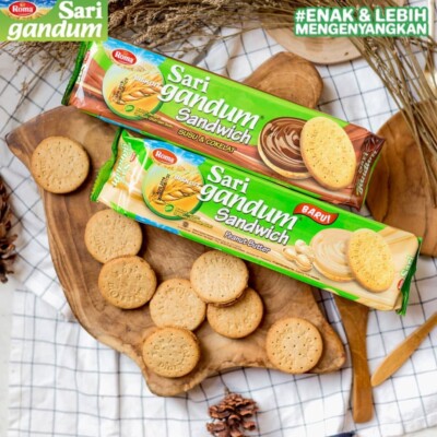 Roma Biscuits Sari Gandum Wheat Juice Sandwich Two Flavour From Indonesia