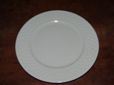 Oneida Vintage White Wicker Basket Weave Round Ceramic Salad Plate