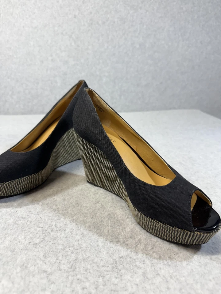 Zapatos Nine West para mujer talla 6,5 negros punta abierta tacones de cuña plataforma zapatos de salón de lona Foto 4 de 4