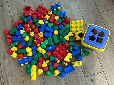 Lego Primo Set Steine Bausteine u.a. Rassel, Figuren, Autounterteile