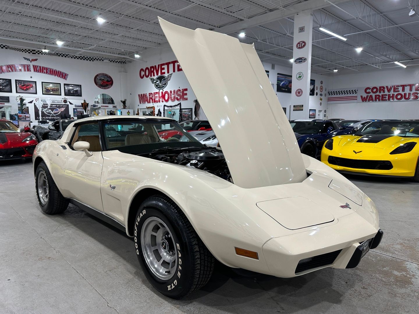 1977 Corvette Tan Chevrolet Corvette   | C3 Corvette Photo 5