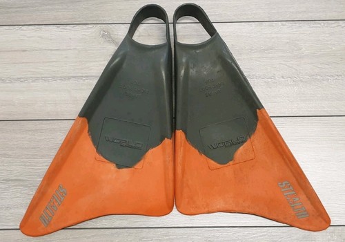 World Bodyboards Stealth Fins Size Large - Picture 1 of 8