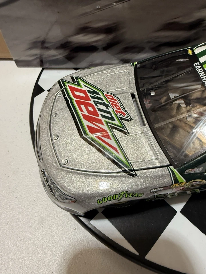 Dale Earnhardt Jr. ELITE #88 Diet Mountain Dew 2013 1/24 Nascar Diecast - Image 3 of 4