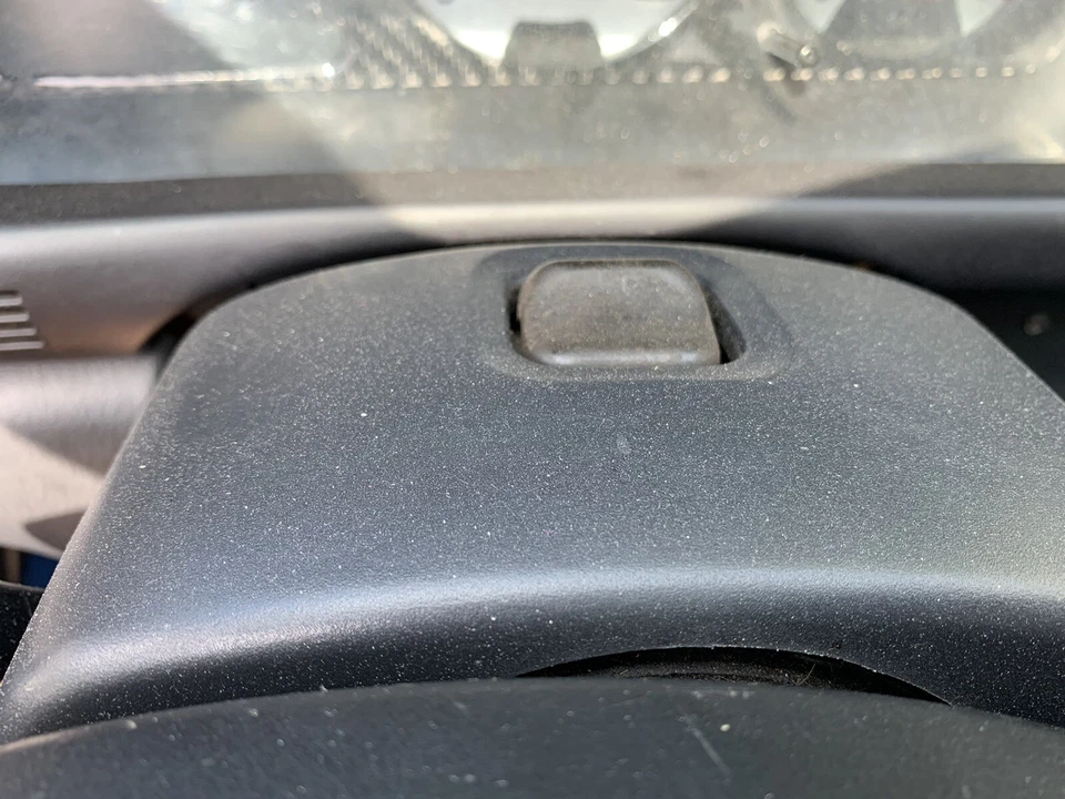 1998-2001 Subaru Impreza Outback Steering Column Cover Trim 2.2 Sport Wagon - Image 4 of 4