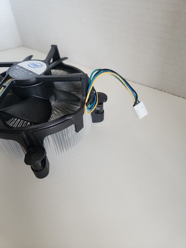 Intel E29477-002 CPU Cooler, Aluminum Heatsink - Picture 2 of 7