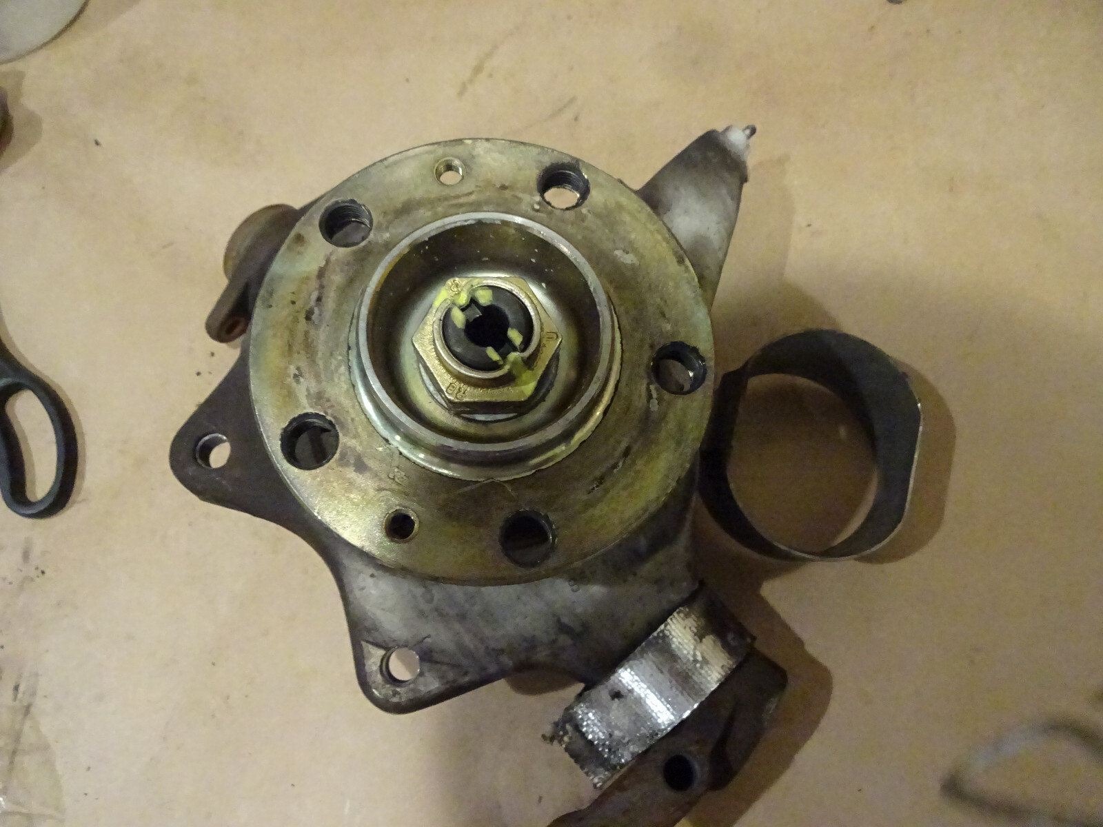 Ferrari 355 - RH Front Hub Spindle Knuckle - - P/N 167484