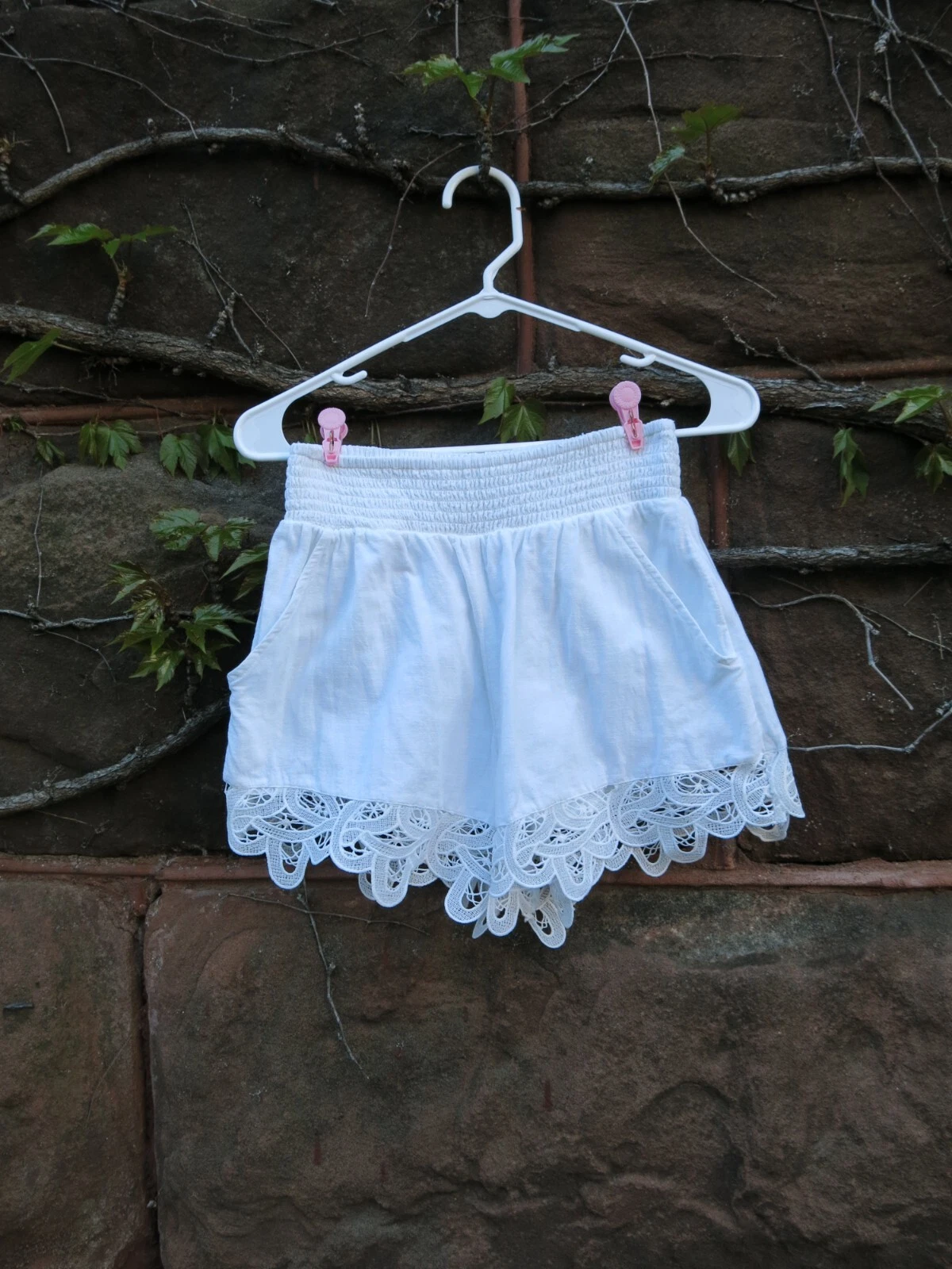 American Eagle Women's Cotton Linen Cut Lace Embroidery Shorts Size XS