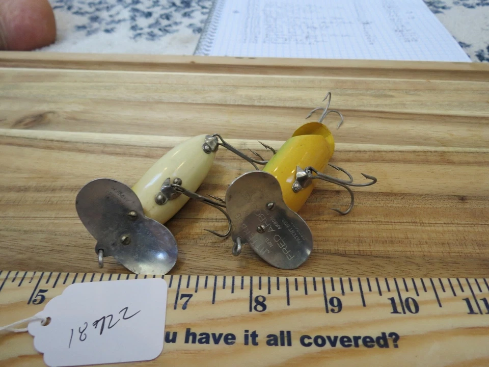 Señuelos de pesca Arbogast Jitterbug hechos en EE. UU. patrón de rana (lote #18722) Foto 2 de 4