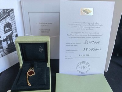 Van Cleef & Arpels Vintage Alhambra 18K Yellow Gold Carnelian Clover Necklace
