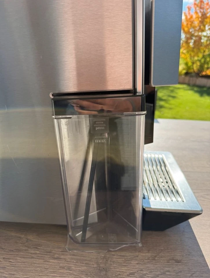 Siemens EQ.9 s700 WIFI Kaffeevollautomat/ Kaffeemaschine Top Zustand 3 Jahre Alt - Bild 4 von 4