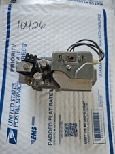 Honeywell VR9205Q1010 Furance Two 2 Stage Gas Valve 24V