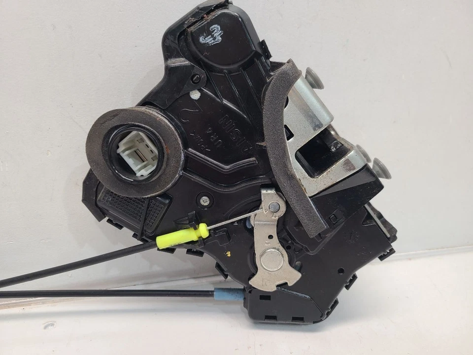 Toyota Venza 2010 pasajero pestillo puerta delantera derecha - cerraduras eléctricas Foto 2 de 4
