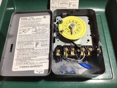 New Intermatic T104 24-Hour Mechanical Time Switch - 208 277 Open Box