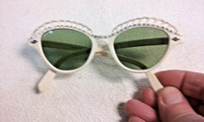1950's White Cat's Eye Sunglasses w Open Loops, Rhinestones, Glitter, Green Lens