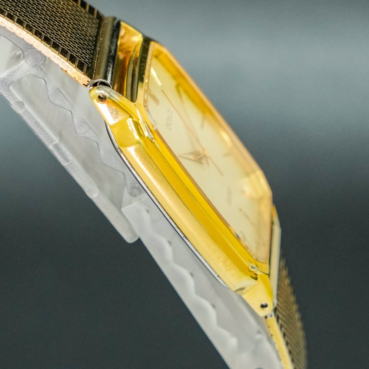 Vintage 1984 SEIKO Dolce 8N41-5160 Gold Square Tank Shape New Batt