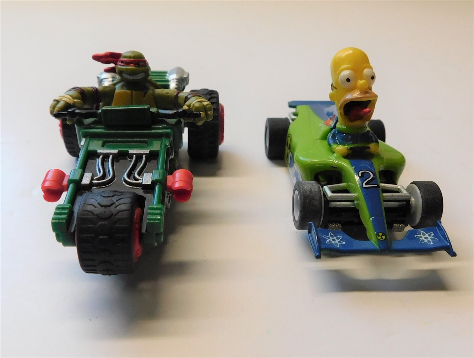 Micro Scalextric Homer Simpson & Carrera TMNT Michelangelo Slot Cars