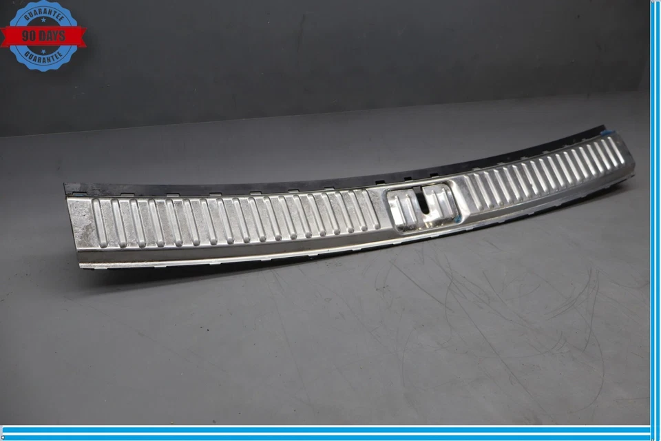 11-17 Volkswagen Touareg Trunk Scuff Plate Sill Trim Panel 7P0863459 Oem - Image 2 of 4
