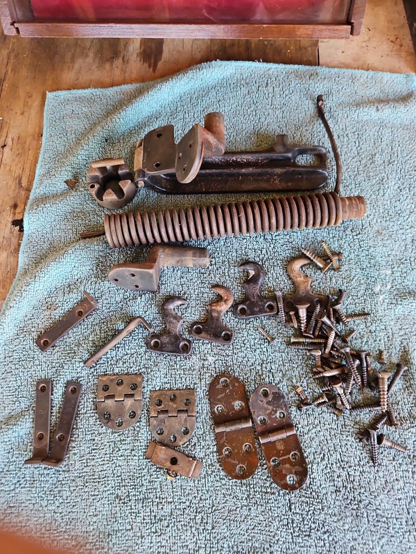 Singer Treadle Cabinet Complete Springs, Screws And Hinges.
