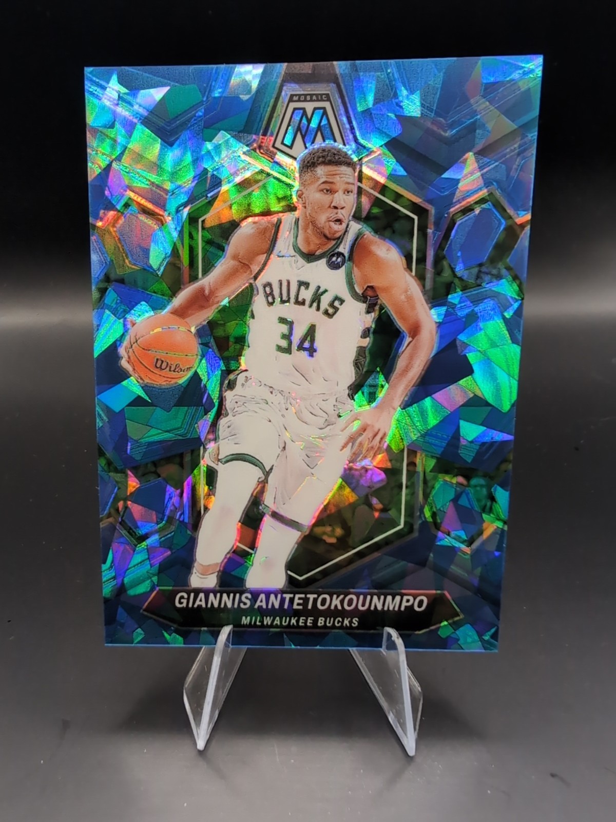 2023-24 Panini Mosaic - Giannis Antetokounmpo #77 Ice Mosaic Prizm /125