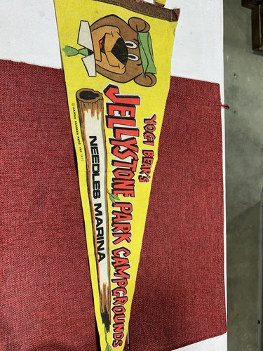 Vintage 1972 Miś jogina Jellystone Park Pennant Needles Marina Hanna Barbera Prod - Zdjęcie 1 z 16
