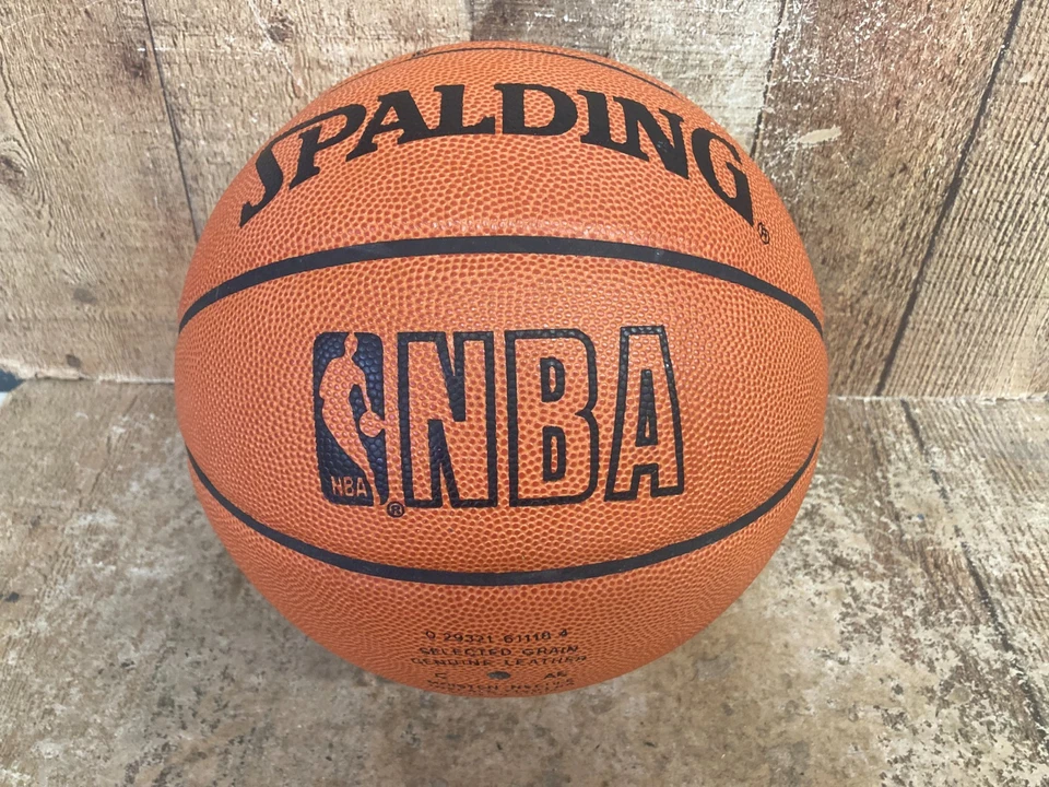 Balón de Juego Oficial Spalding NBA David Stern Años 90 Cuero Grano Completo Foto 2 de 4