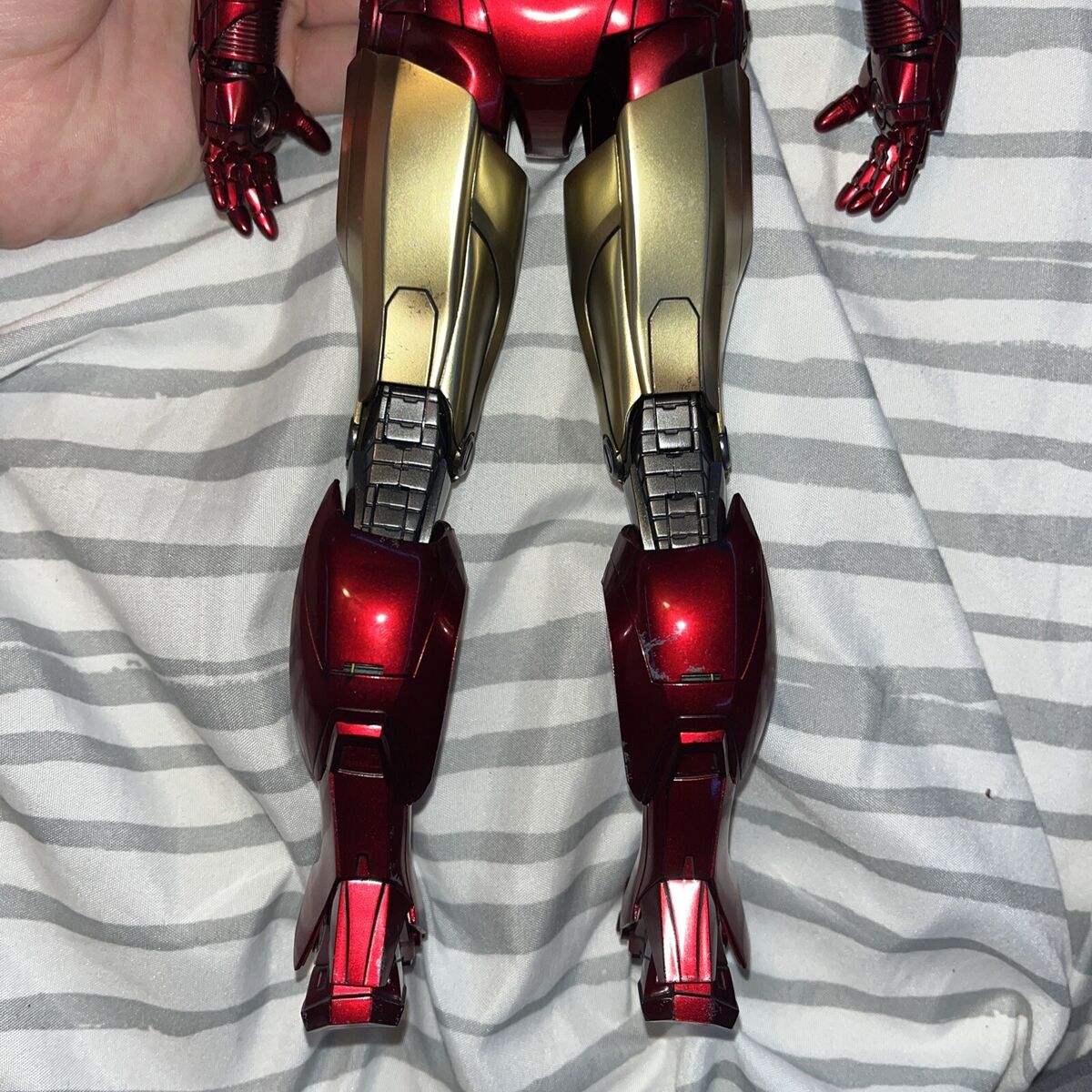 Hot Toys MMS378-D17 Avengers IRON MAN Mark VI Diecast MK6 1 Hot Toys MMS378-D17 Avengers IRON MAN Mark VI Diecast MK6 1